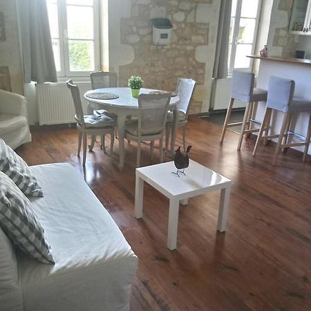 Entre Estuaire Et Citadelle Apartamento Blaye-et-Sainte-Luce Exterior foto
