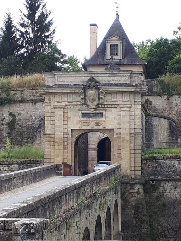 Entre Estuaire Et Citadelle Apartamento Blaye-et-Sainte-Luce Exterior foto